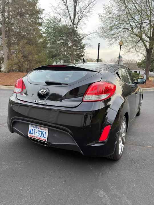 2017 Hyundai Veloster - Image 12 of 20
