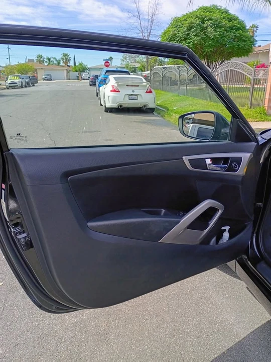 2017 Hyundai Veloster - Image 14 of 17