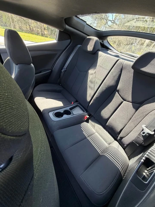 2017 Hyundai Veloster - Image 8 of 17