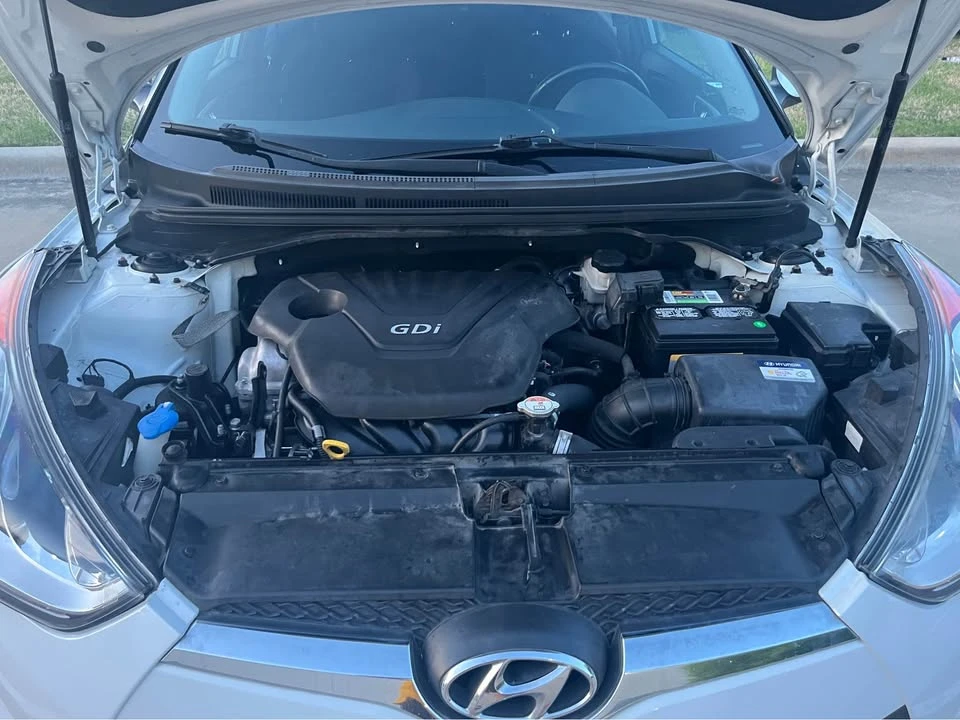 2017 Hyundai Veloster - Image 10 of 11