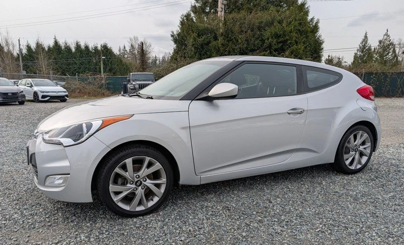2017 Hyundai Veloster - Image 7 of 8