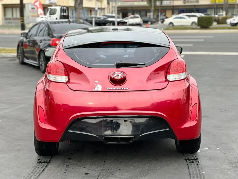 2017 Hyundai Veloster - Image 9 of 20