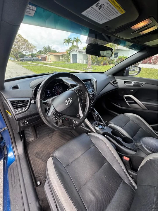 2017 Hyundai Veloster - Image 6 of 16