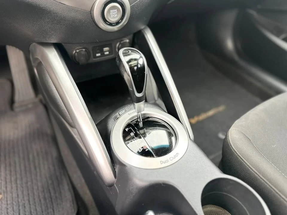 2017 Hyundai Veloster - Image 20 of 20