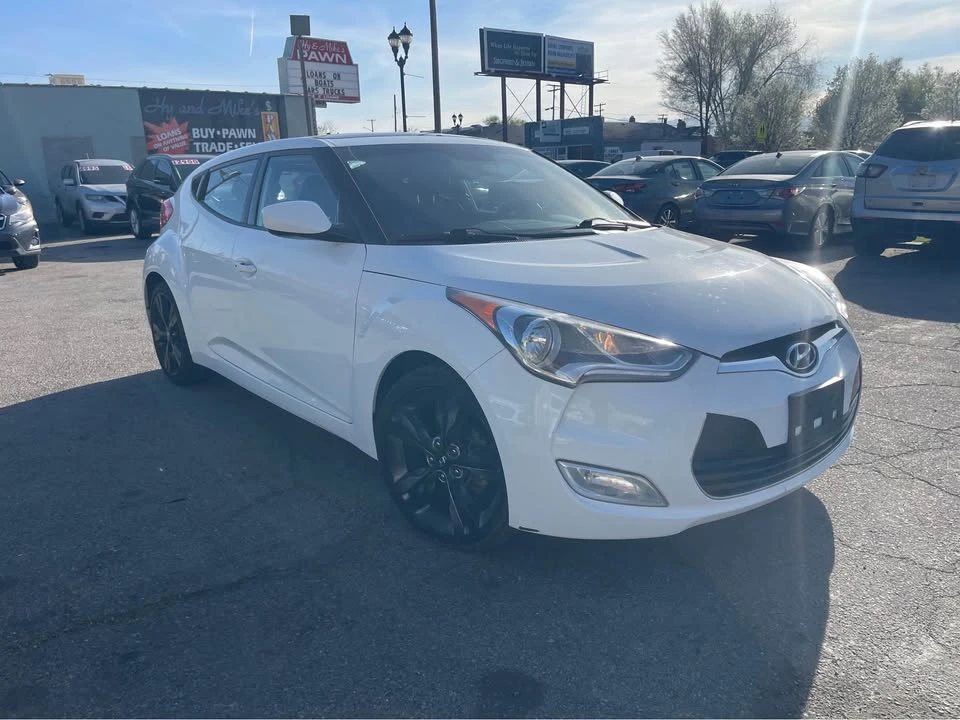 2017 Hyundai Veloster - Image 3 of 8