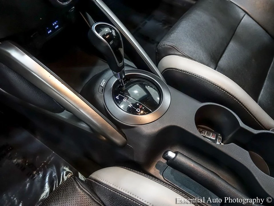 2017 Hyundai Veloster - Image 18 of 20