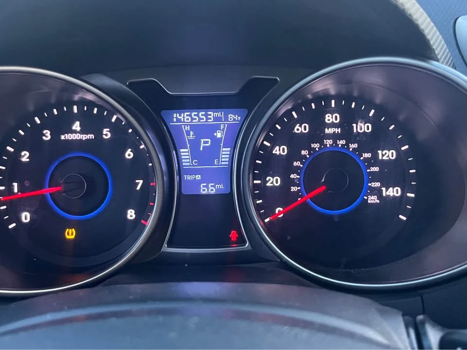 2017 Hyundai Veloster - Image 7 of 11