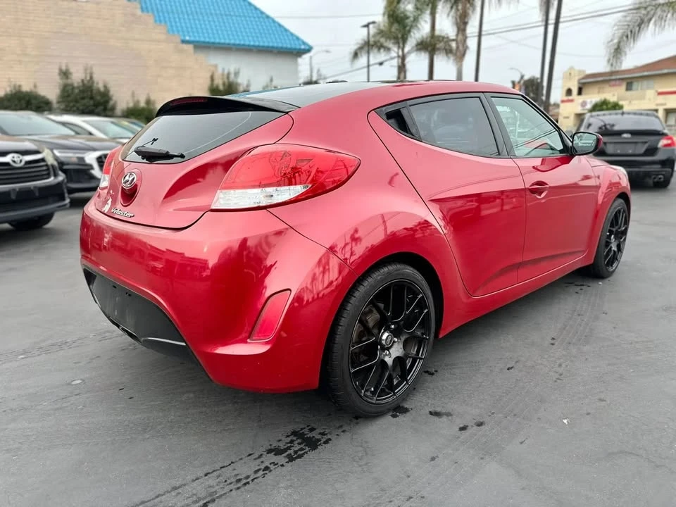 2017 Hyundai Veloster - Image 11 of 20