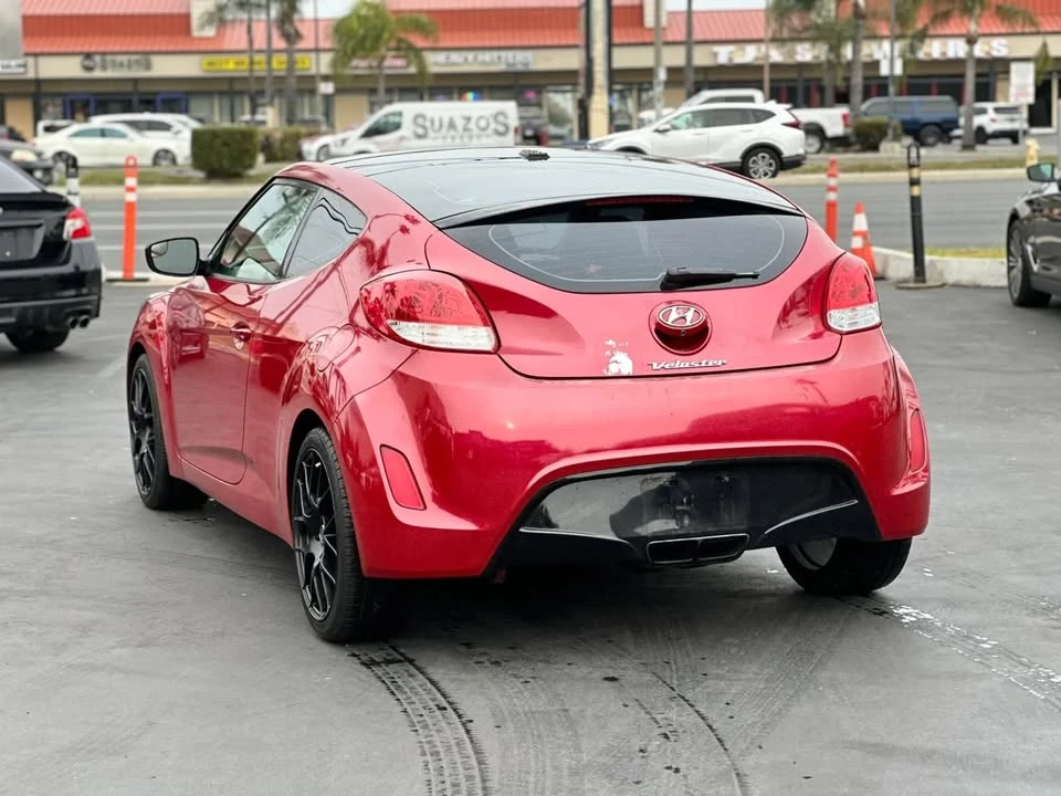 2017 Hyundai Veloster - Image 8 of 20