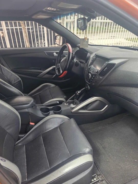 2017 Hyundai Veloster - Image 7 of 11