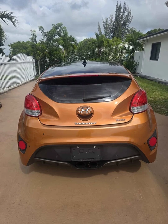 2017 Hyundai Veloster - Image 3 of 11