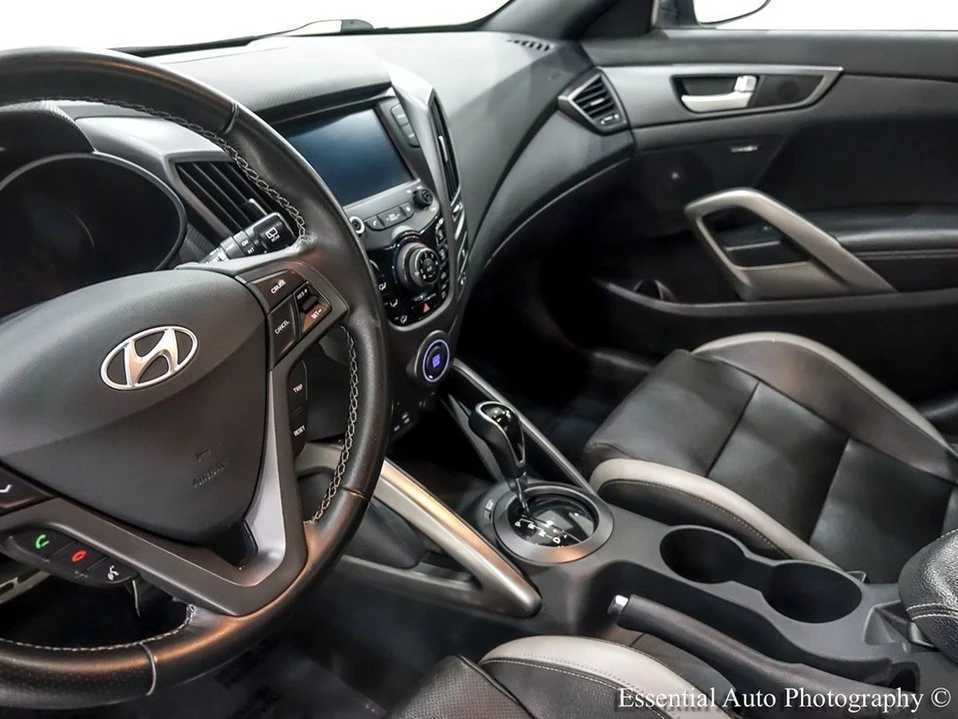 2017 Hyundai Veloster - Image 13 of 20