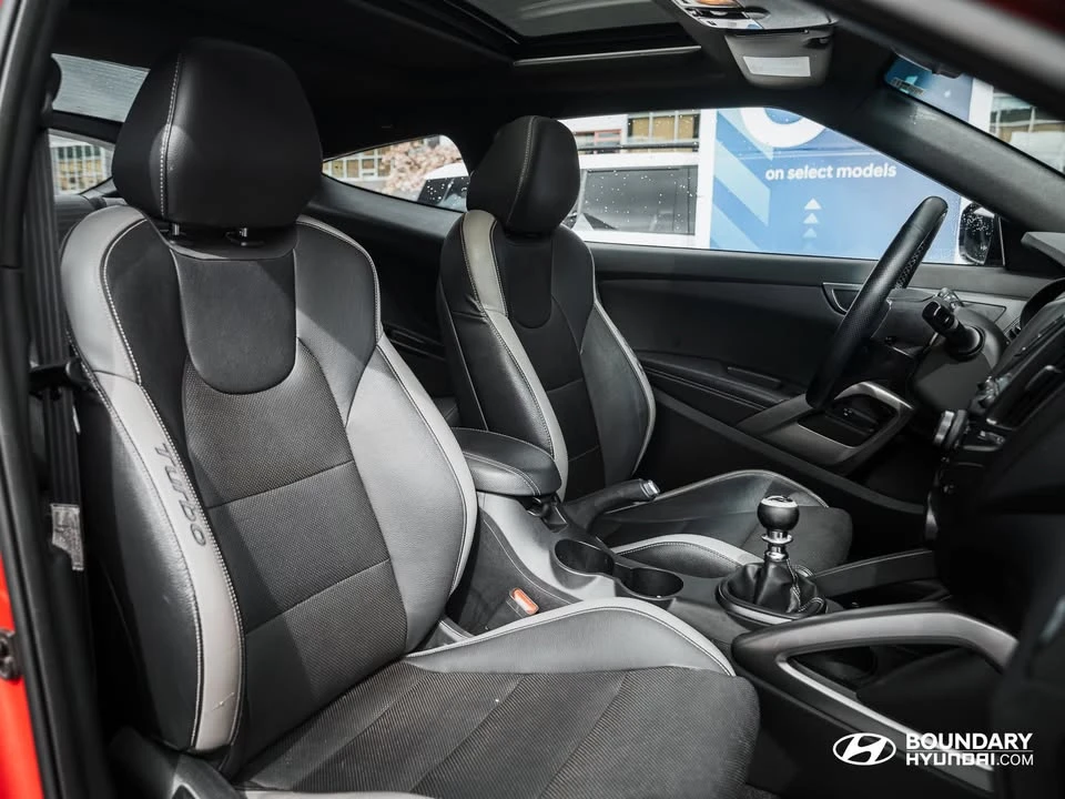 2017 Hyundai Veloster - Image 16 of 19