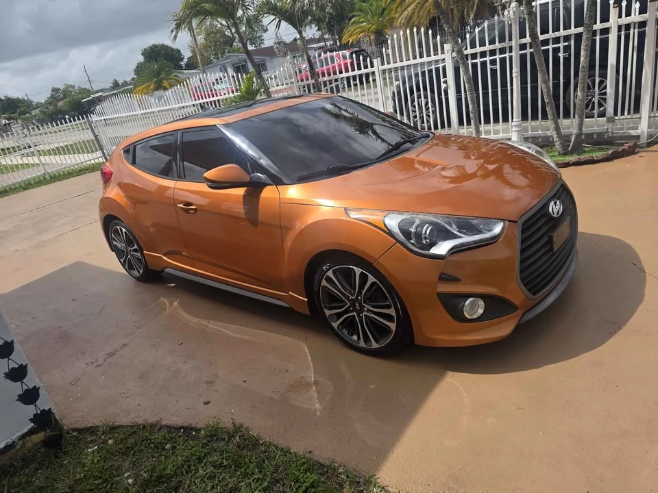 2017 Hyundai Veloster - Image 5 of 11