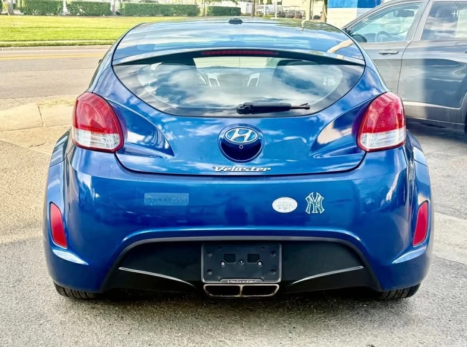 2017 Hyundai Veloster - Image 6 of 19