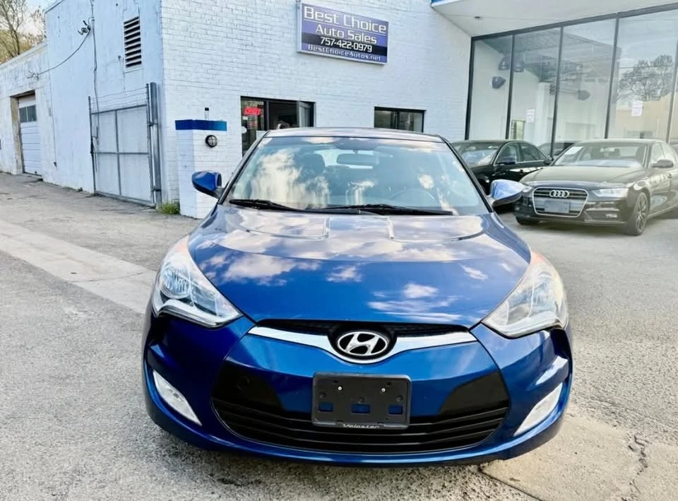 2017 Hyundai Veloster - Image 2 of 19
