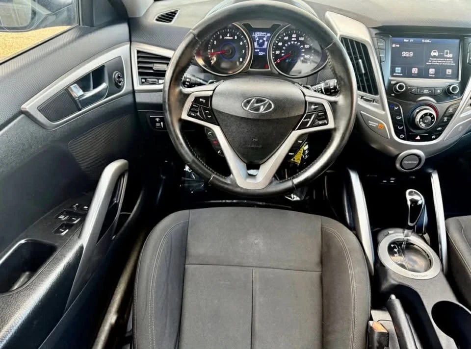 2017 Hyundai Veloster - Image 10 of 19