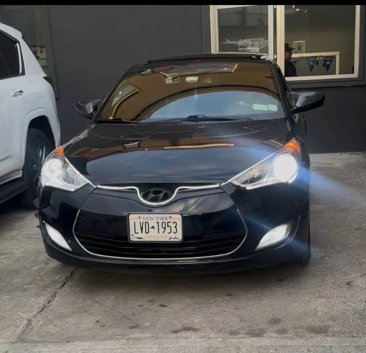 2017 Hyundai Veloster - Image 3 of 4