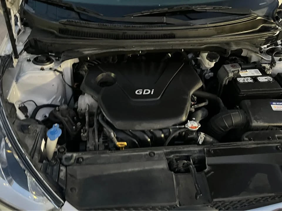 2017 Hyundai Veloster - Image 7 of 8
