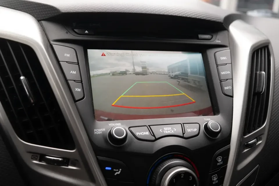 2017 Hyundai Veloster - Image 11 of 18