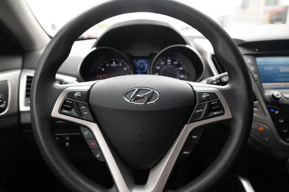 2017 Hyundai Veloster - Image 8 of 18