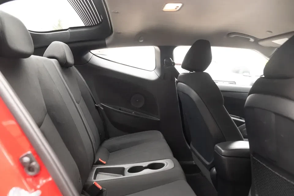 2017 Hyundai Veloster - Image 17 of 18