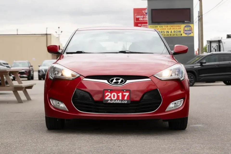 2017 Hyundai Veloster - Image 2 of 18