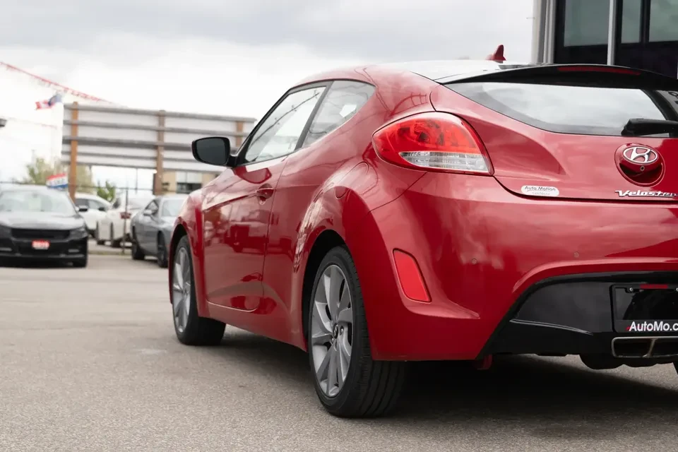 2017 Hyundai Veloster - Image 6 of 18