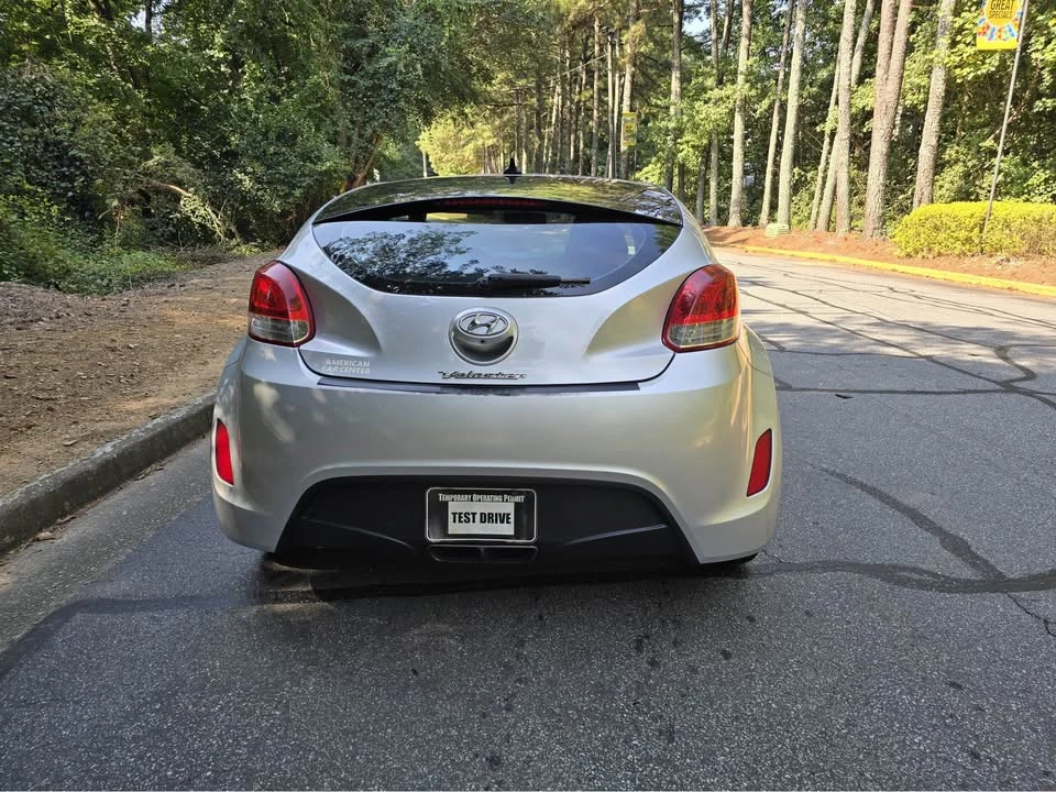 2017 Hyundai Veloster - Image 6 of 13
