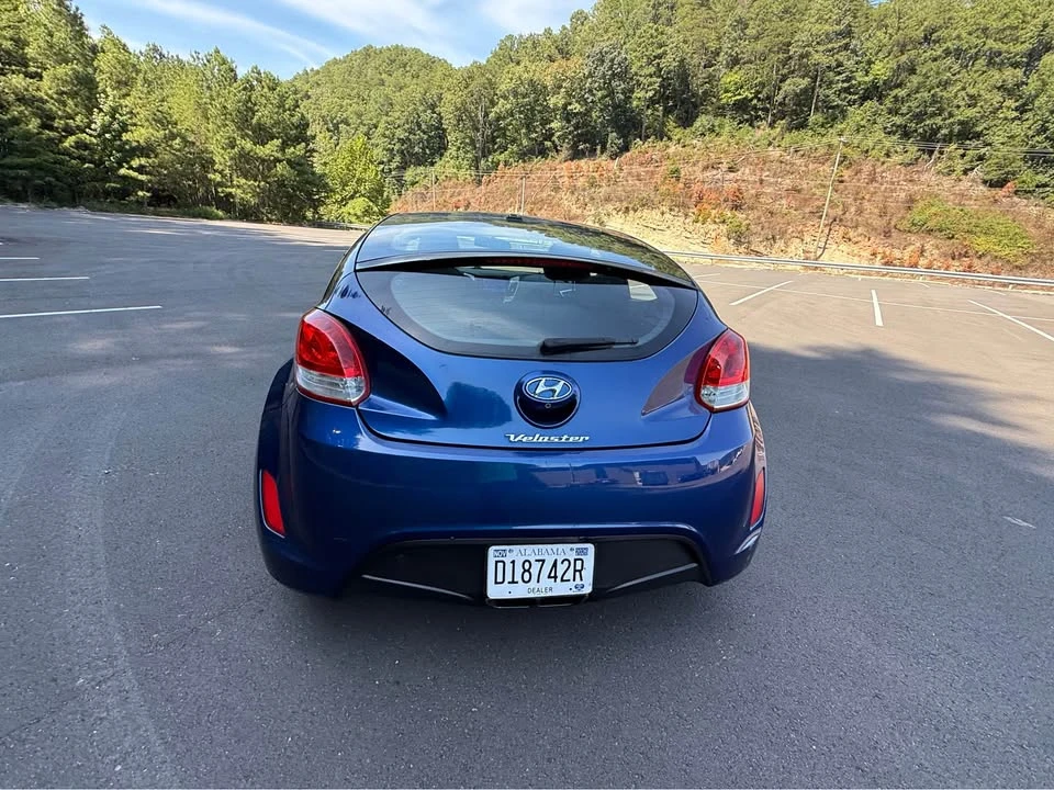 2017 Hyundai Veloster - Image 19 of 20