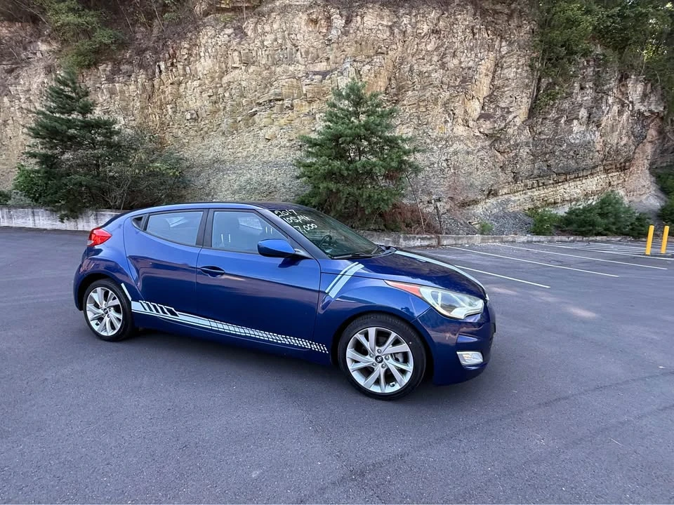 2017 Hyundai Veloster - Image 5 of 20