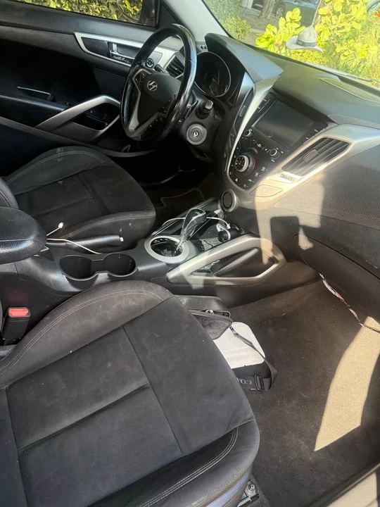 2017 Hyundai Veloster - Image 5 of 7