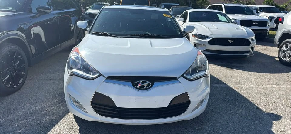 2017 Hyundai Veloster - Image 3 of 12