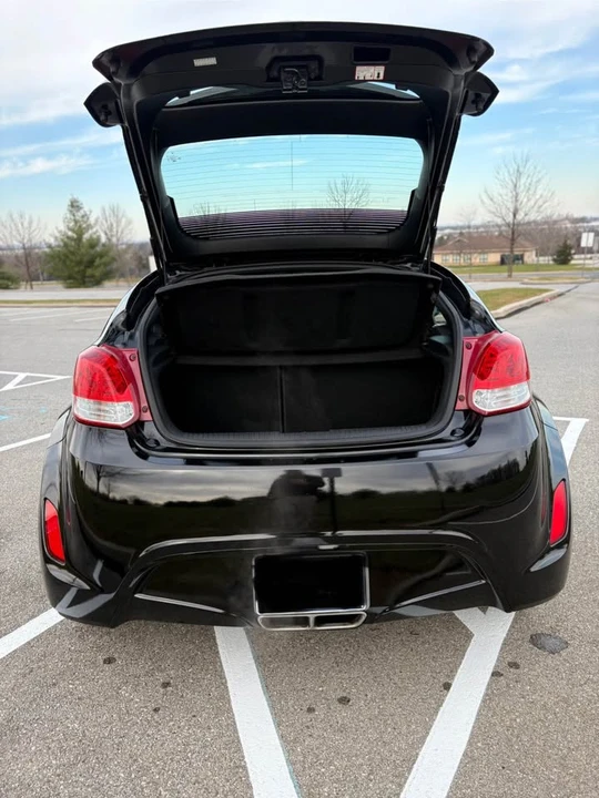 2017 Hyundai Veloster - Image 7 of 14