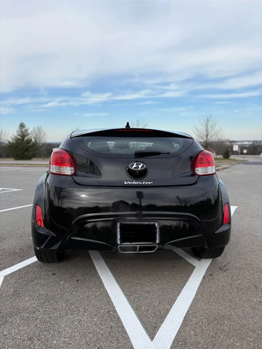 2017 Hyundai Veloster - Image 6 of 14