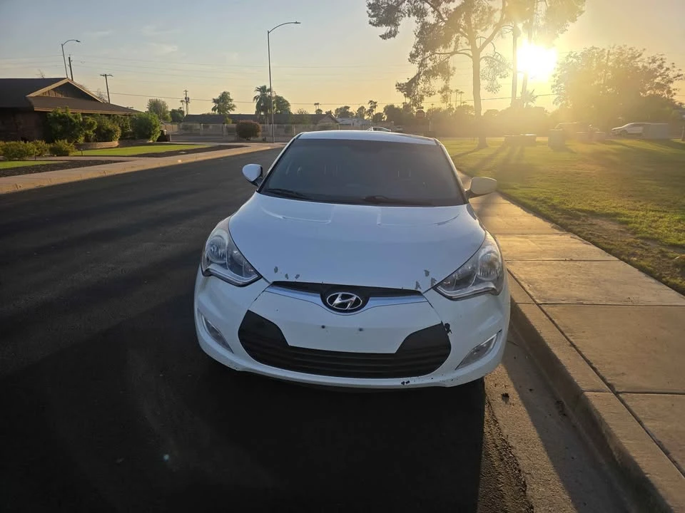 2017 Hyundai Veloster - Image 7 of 8