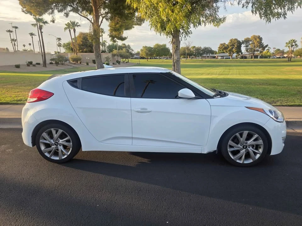 2017 Hyundai Veloster - Image 5 of 8