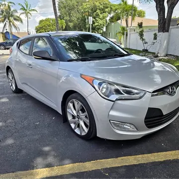 2017 Hyundai Veloster 2.0 Coupe 3D