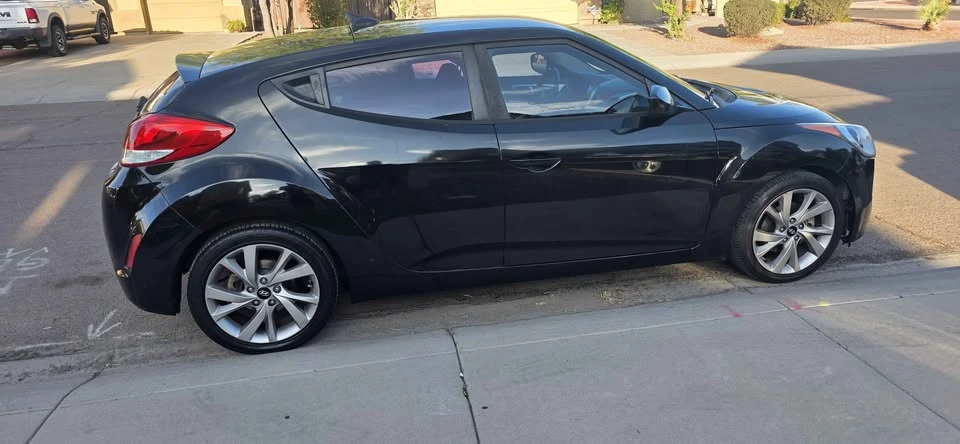 2017 Hyundai Veloster - Image 3 of 5