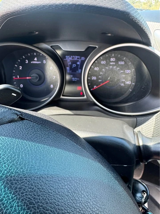 2017 Hyundai Veloster - Image 9 of 14