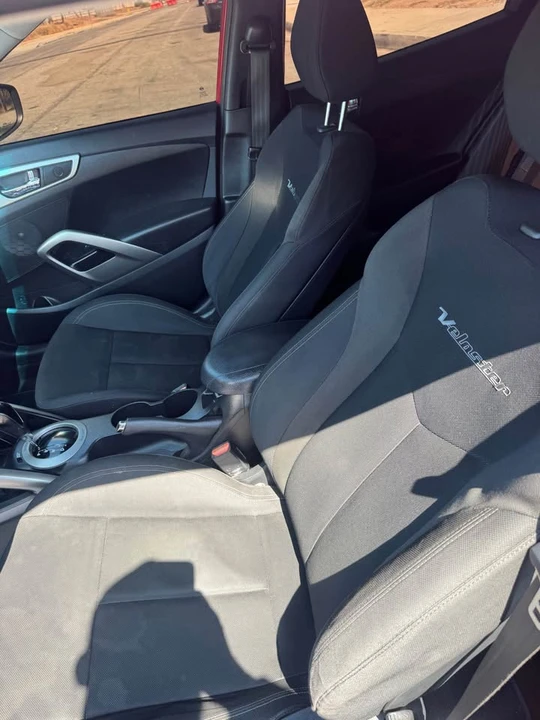 2017 Hyundai Veloster - Image 11 of 14