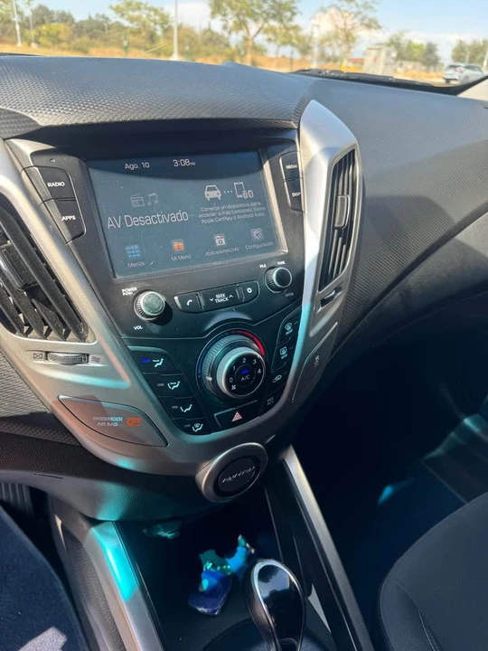 2017 Hyundai Veloster - Image 10 of 14