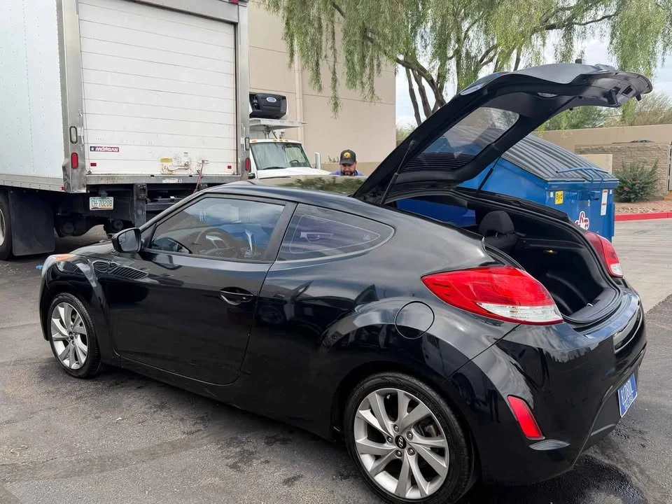 2017 Hyundai Veloster - Image 2 of 4