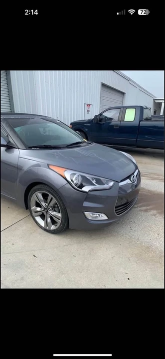 2017 Hyundai Veloster - Image 2 of 7
