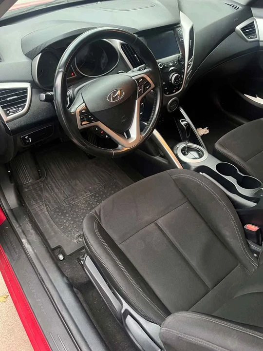 2017 Hyundai Veloster - Image 6 of 9