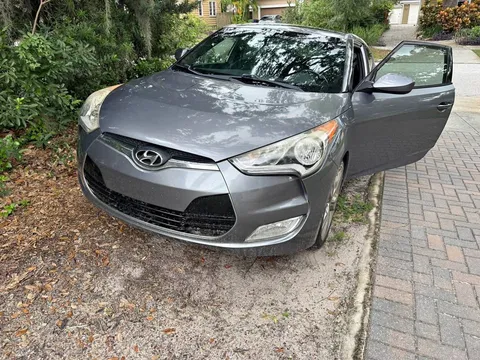 2017 Hyundai Veloster 2.0 Coupe 3D