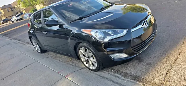 2017 Hyundai Veloster 2.0 Coupe 3D