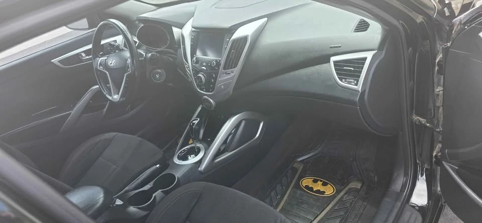 2017 Hyundai Veloster - Image 4 of 4