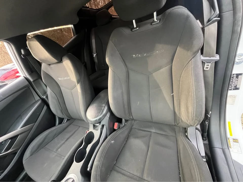 2017 Hyundai Veloster - Image 5 of 6