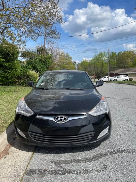 2017 Hyundai Veloster - Image 2 of 9